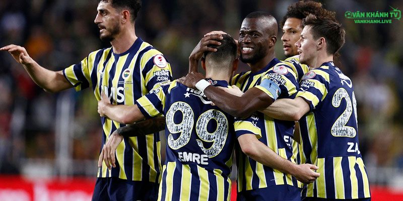 Fenerbahce quyết tâm gây khó khăn cho Benfica ngay trên sân nhà.