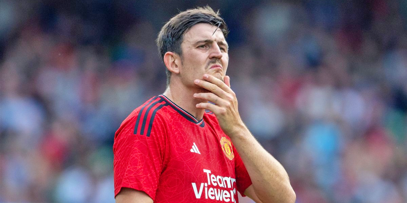 Maguire thẳng thắn chia sẻ áp lực thi đấu tại MU trong buổi phỏng vấn với Rio Ferdinand.