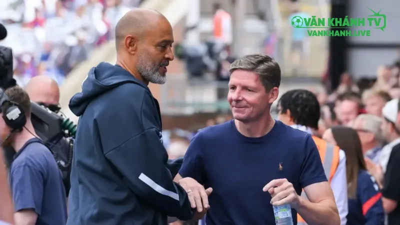 Oliver Glasner và Unai Emery là những ứng viên tiềm năng thay Amorim tại Old Trafford.